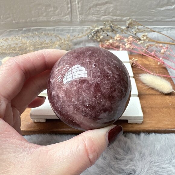 Gorgeous Strawberry Quartz Sphere (B1) - Picture 4 of 7